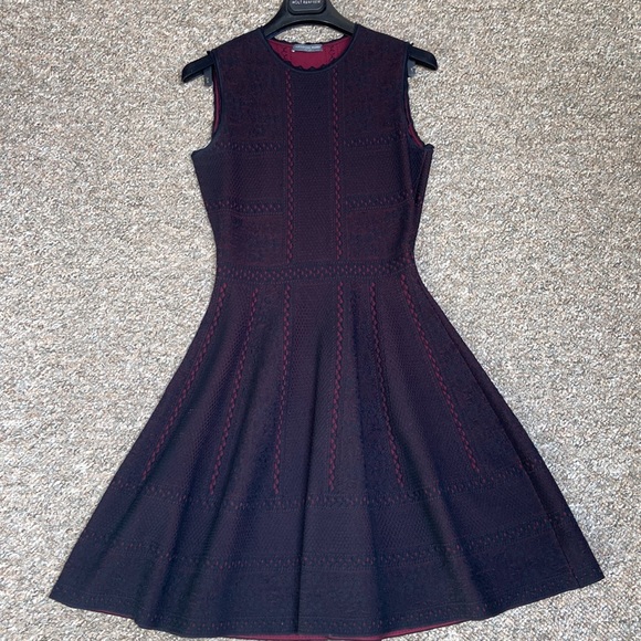 Alexander McQueen stretch wool dress - Picture 2 of 8